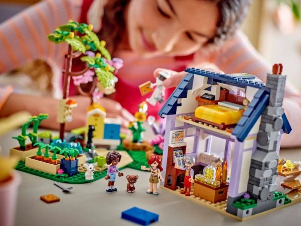 LEGO FRIENDS 42669 Dom pszczelarzy i kwiatowy ogród