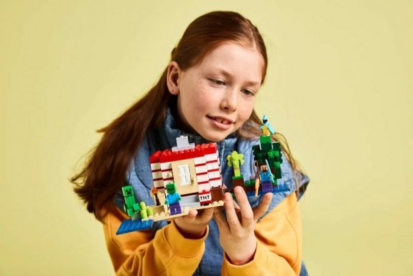 LEGO MINECRAFT 21275 THE TNT JUNGLE HOUSE