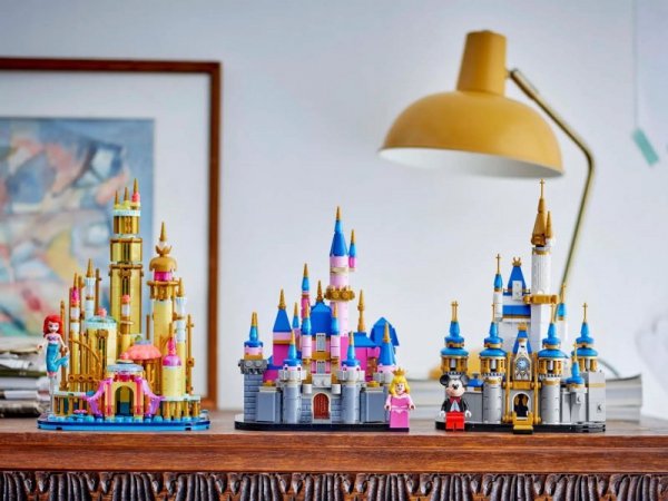 LEGO Disney 40720 Mały zamek Śpiącej Królewny Disneya