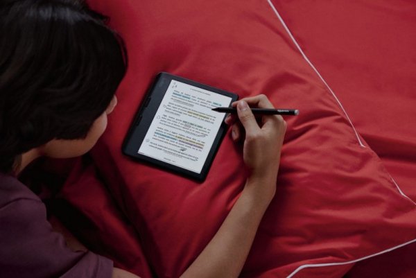 Ebook Kobo Libra Colour 7&quot; E-Ink Kaleido 3 32GB WI-FI White