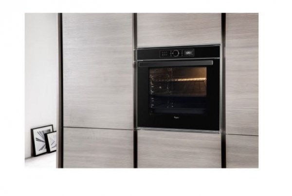 Whirlpool Piekarnik AKZM8420NB