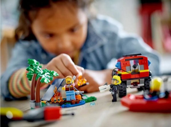 LEGO Klocki City 60412 Terenowy wóz strażacki z łodzią ratunkową