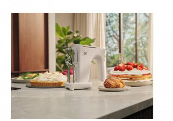 Electrolux Mikser ręczny biały linia 300          EHM4W