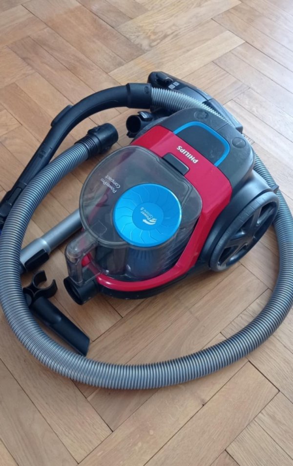 Odkurzacz bezworkowy Philips FC9330/09 UŻYWANY (900W; kolor czarny, kolor czerwony)