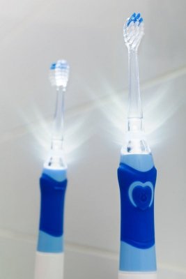 Soniczna szczoteczka do zębów ELDOM SD50N