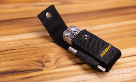Pokrowiec Nylonowy Leatherman z Kieszonkami