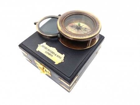 Kompas z lupą w pudełku drewnianym C-1612