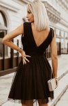 Rozkloszowana czarna tiulowa sukienka w groszki 2233 tył