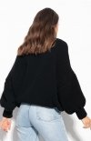 Oversizowy sweter z kaszmirem czarny F1110 tył