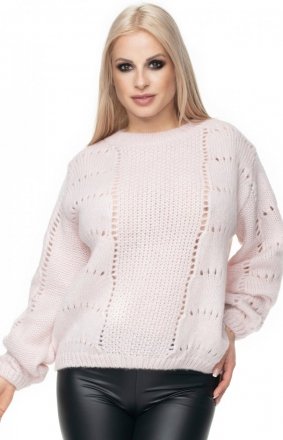 Puchaty sweter damski pudrowy 30059