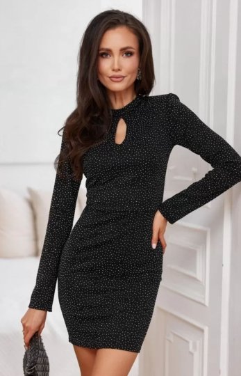 Czarna sukienka mini z długim rękawem i subtelnymi drobinkami
