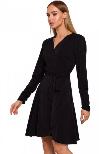 Elegancka sukienka na zakładkę czarna M487