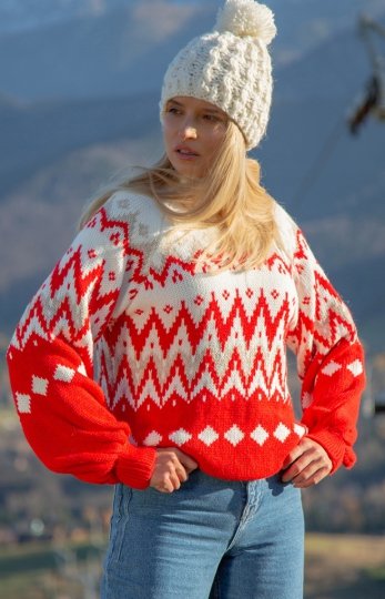 Oversizowy sweter w norweski styl F1367