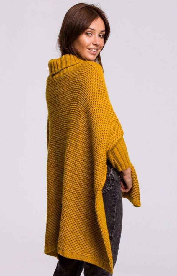 Musztardowe poncho z golfem BK049 tył