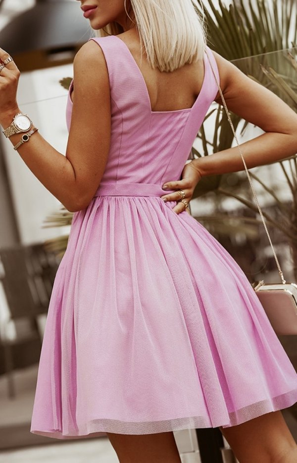 Elegancka różowa błyszcząca sukienka 2228-20 tył