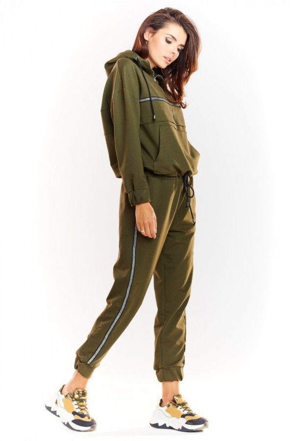 Sportowe spodnie khaki M231