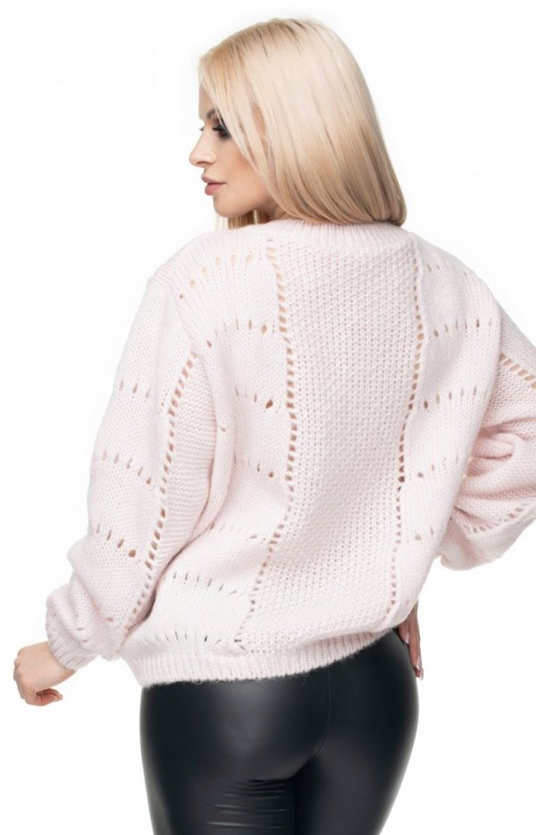 Puchaty sweter damski pudrowy 30059 tył