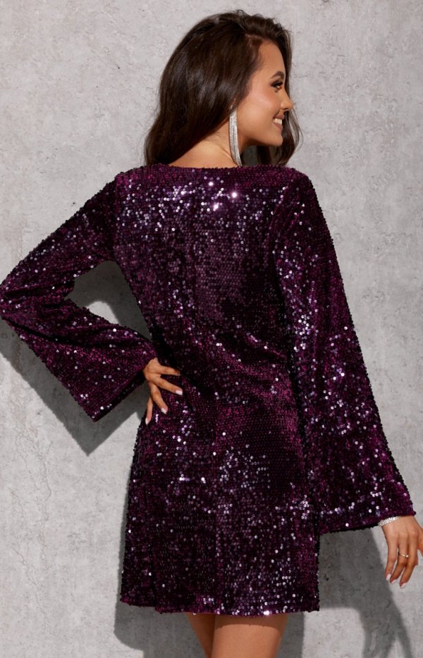 Cekinowa sukienka oversize fioletowa tył