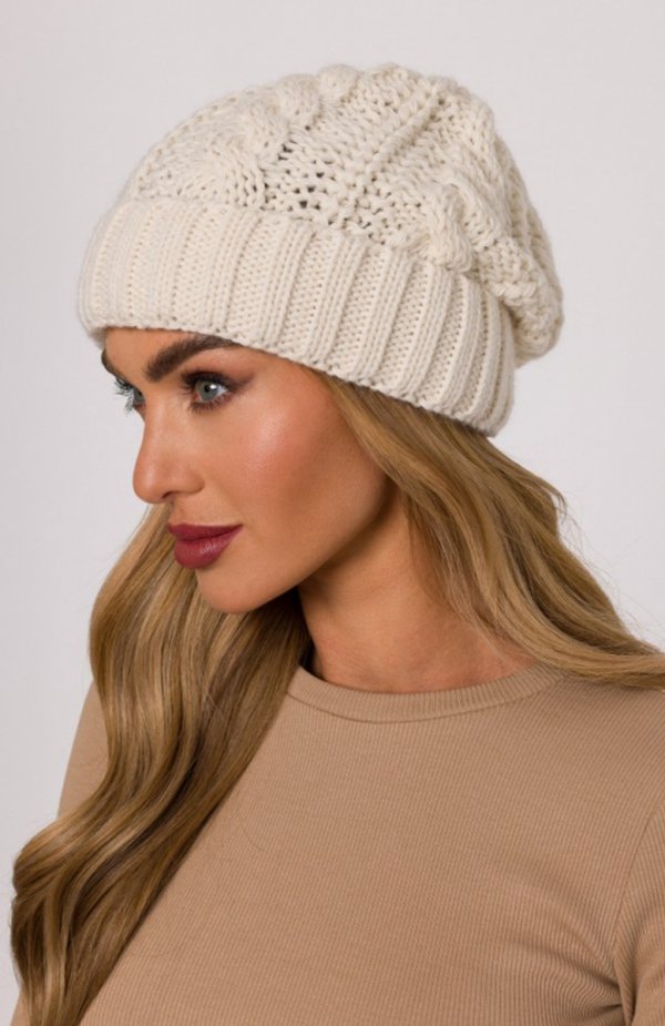 Moe czapka damska splot warkocz ecru M897 bok