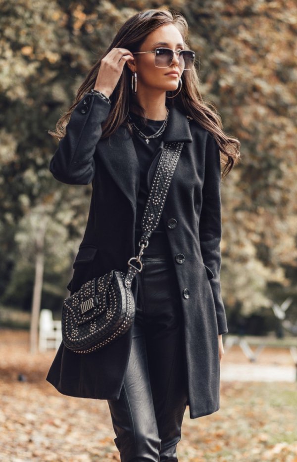 Elegancki płaszcz z wełną czarny Roco P018