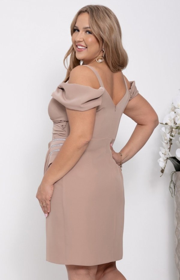 Duet Tessa plus size mini sukienka hiszpanka beżowa tył