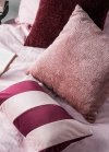 Bordowy zestaw poduszek dekoracyjnych Stripes