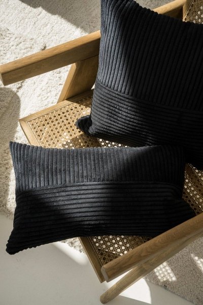 Cord slim czarna 45 poduszkowcy