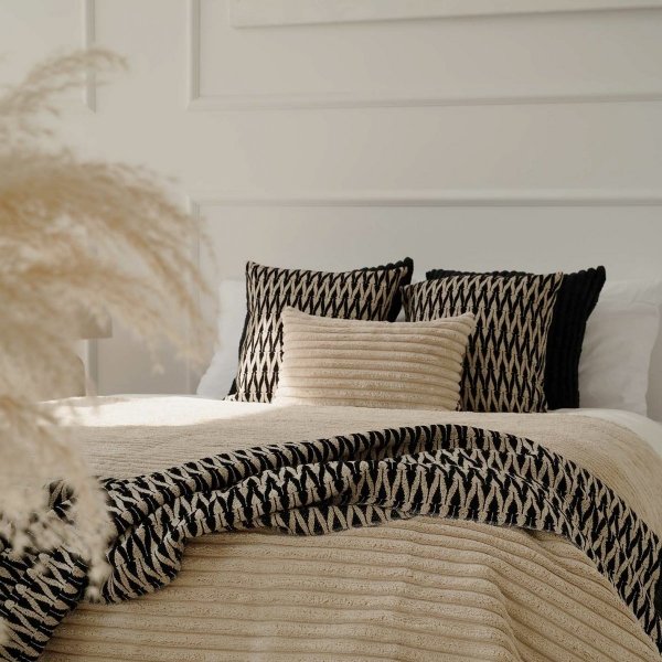 Black-Beige Set of 5 Decorative Bedroom Pillows - Cord