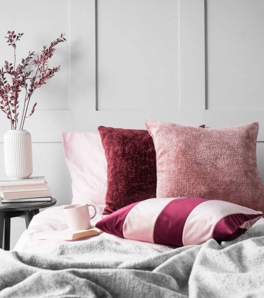 Stripes bordowo różowa poduszka dekoracyjna 50x30