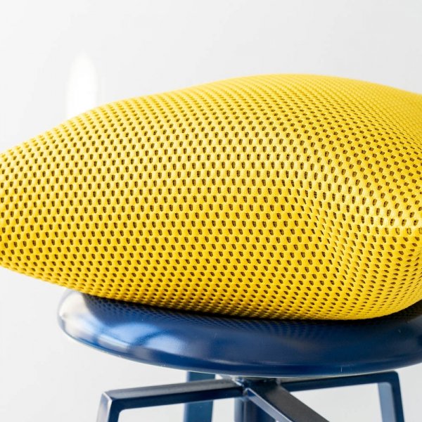 Żółta poduszka dekoracyjna Sonic