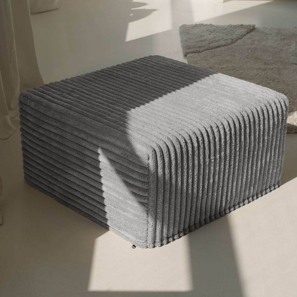 Duża kwadratowa szara pufa CORD 60x30