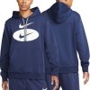 Nike Sportswear Swoosh  bluza męska kangurka granatowa  z nadrukiem